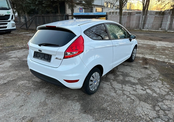 Ford Fiesta cena 18499 przebieg: 170600, rok produkcji 2011 z Kłodawa małe 137